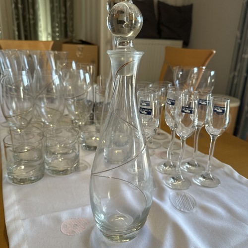 Glaskaraffe mit kugelstopfen - glaskaraffe,